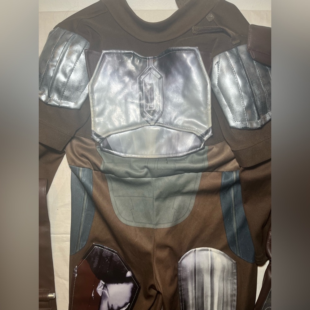 Disney Mandelorian Star Wars Size 4 - Picture 5 of 12